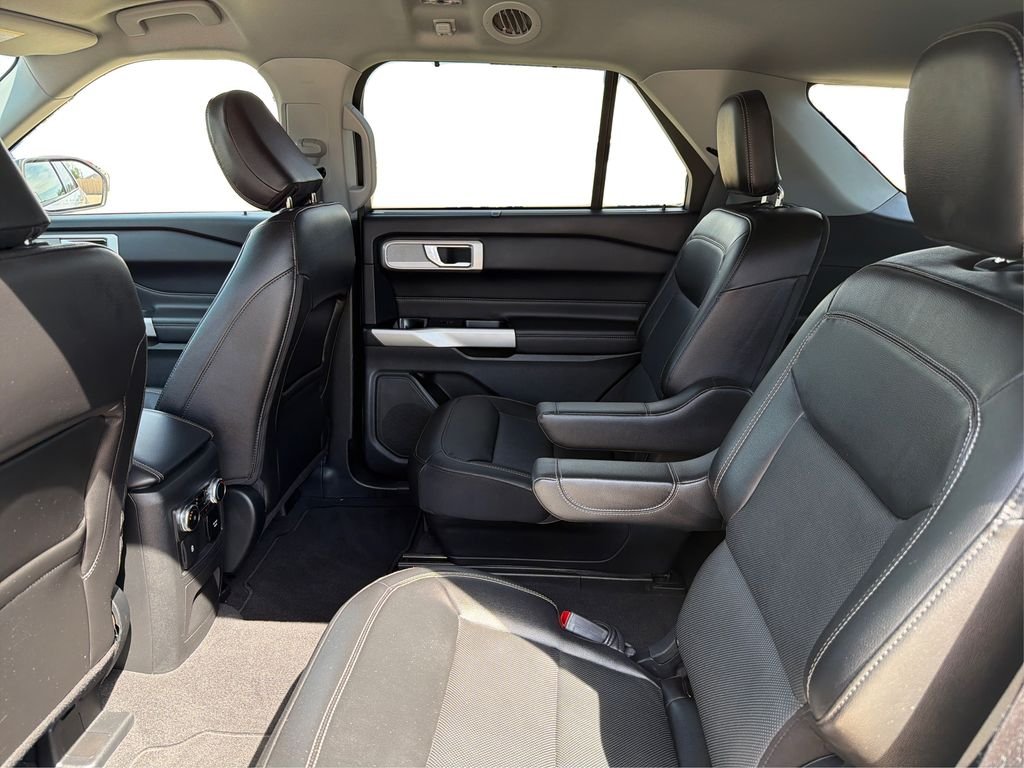 Used 2022 White Ford Limited image 11