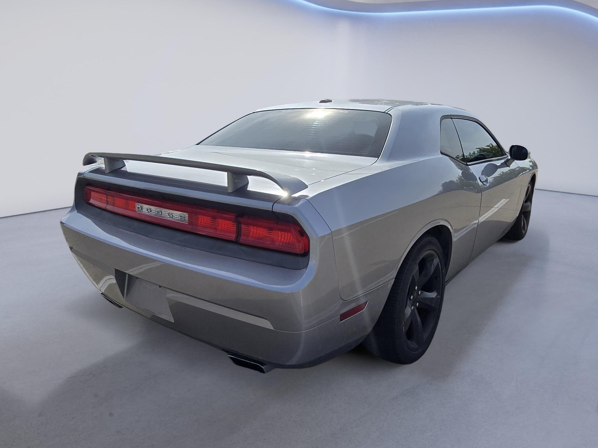 Used 2013 Gray Dodge R/T image 5