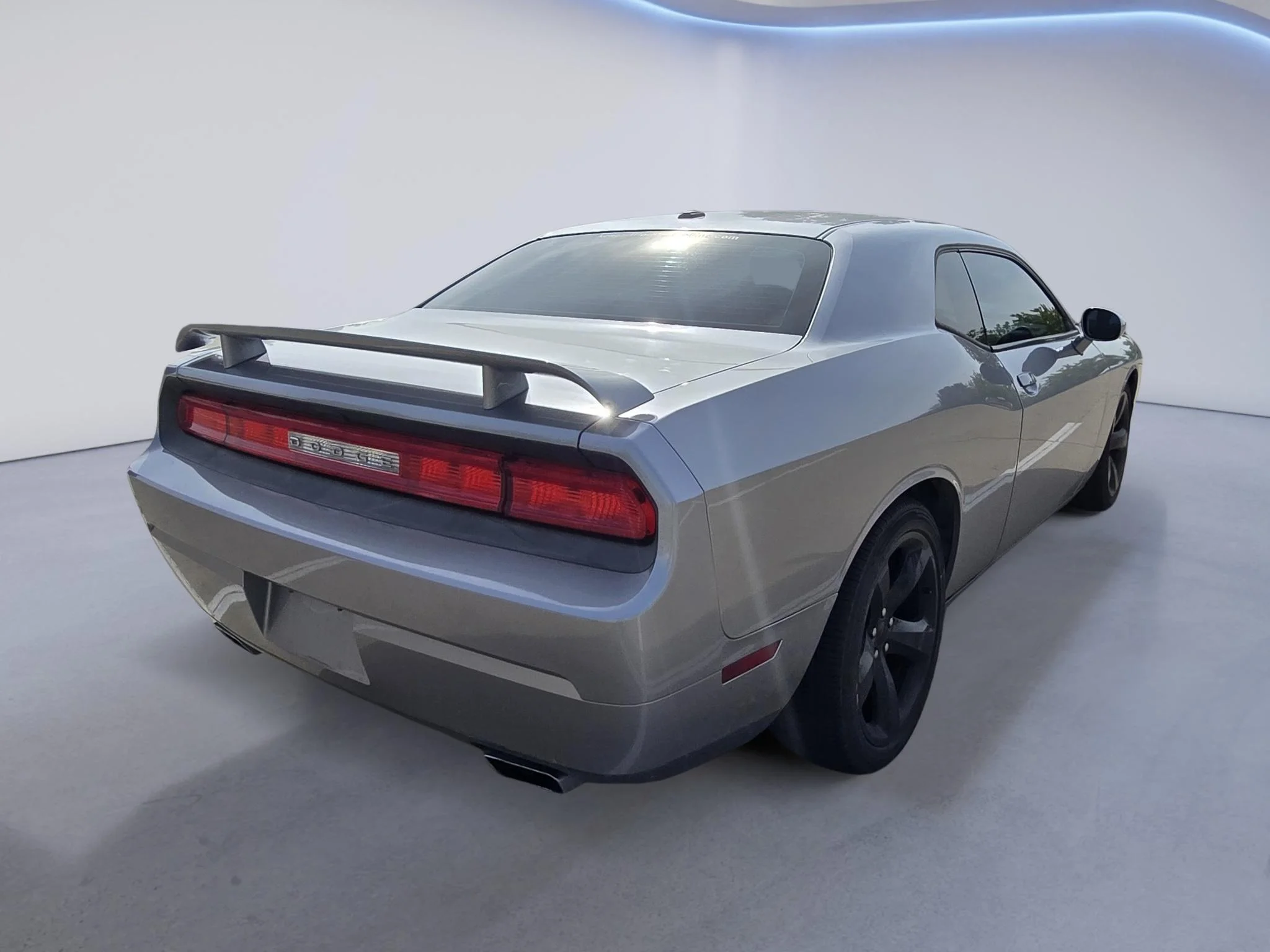 Used 2013 Gray Dodge R/T image 5