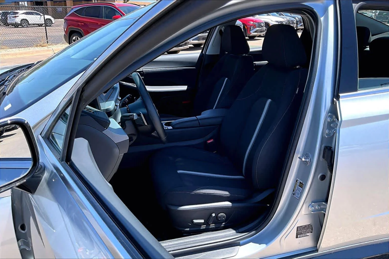 Used 2024 Aero Silver Hyundai SEL image 8