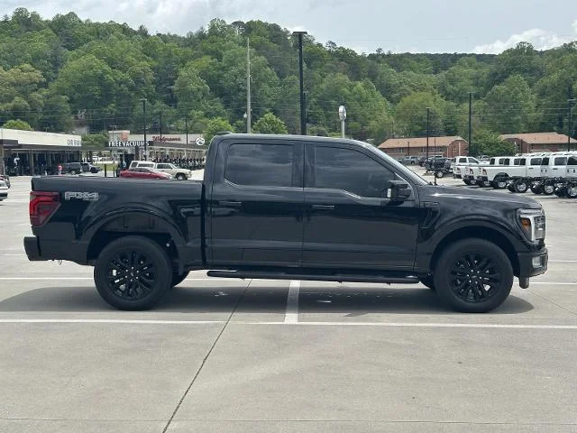 Used 2024 Agate Black Metallic Ford LARIAT image 21
