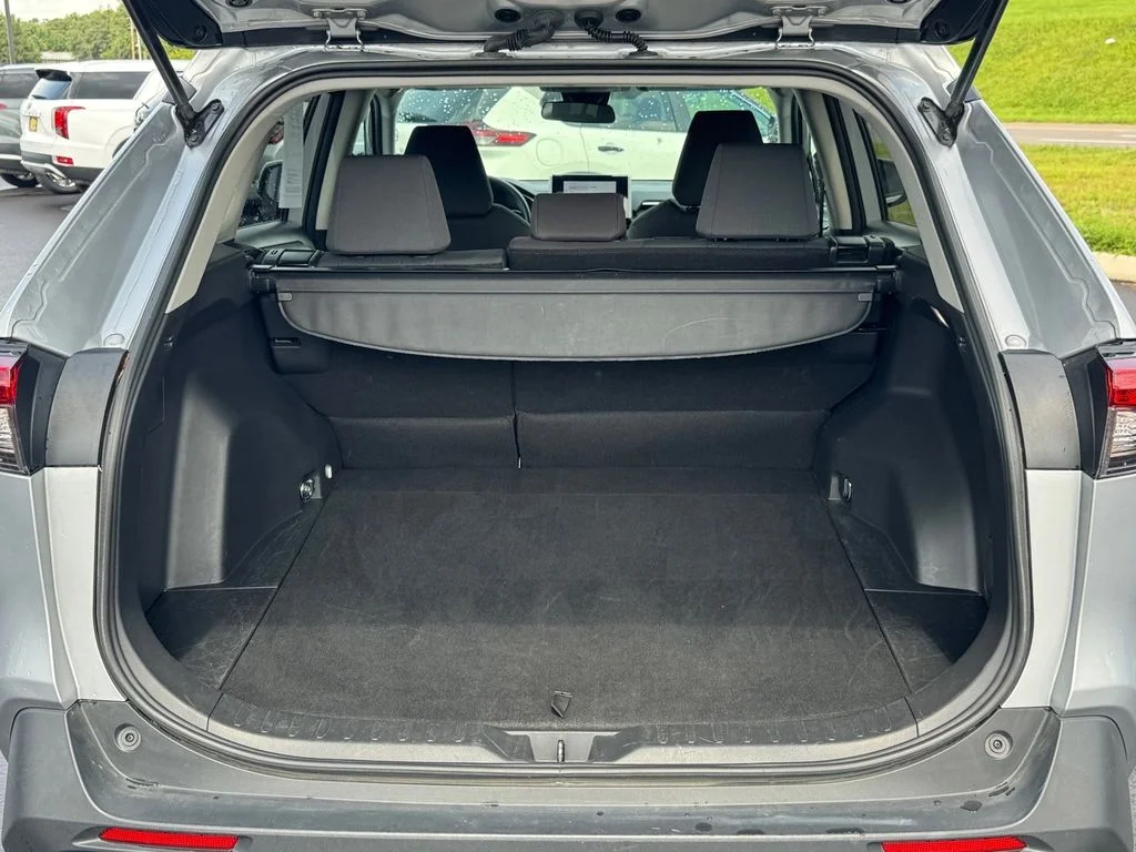 Used 2025 Silver Toyota XLE image 20