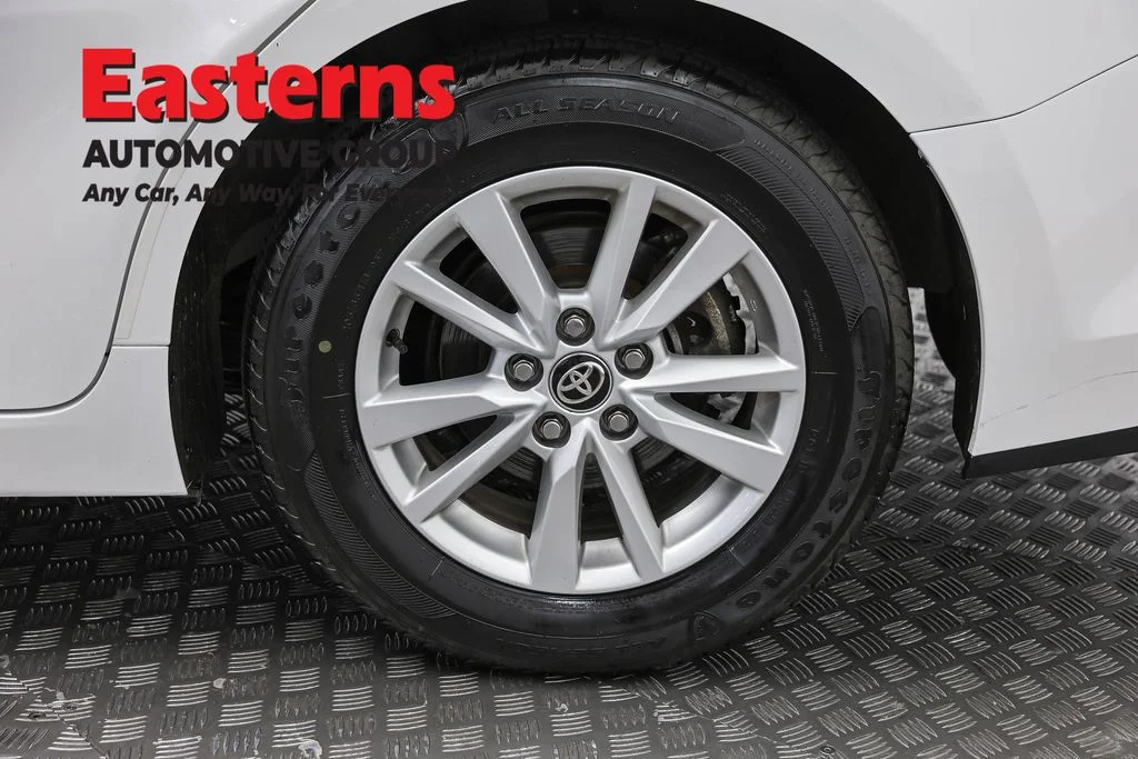 Used 2025 White Toyota LE image 33