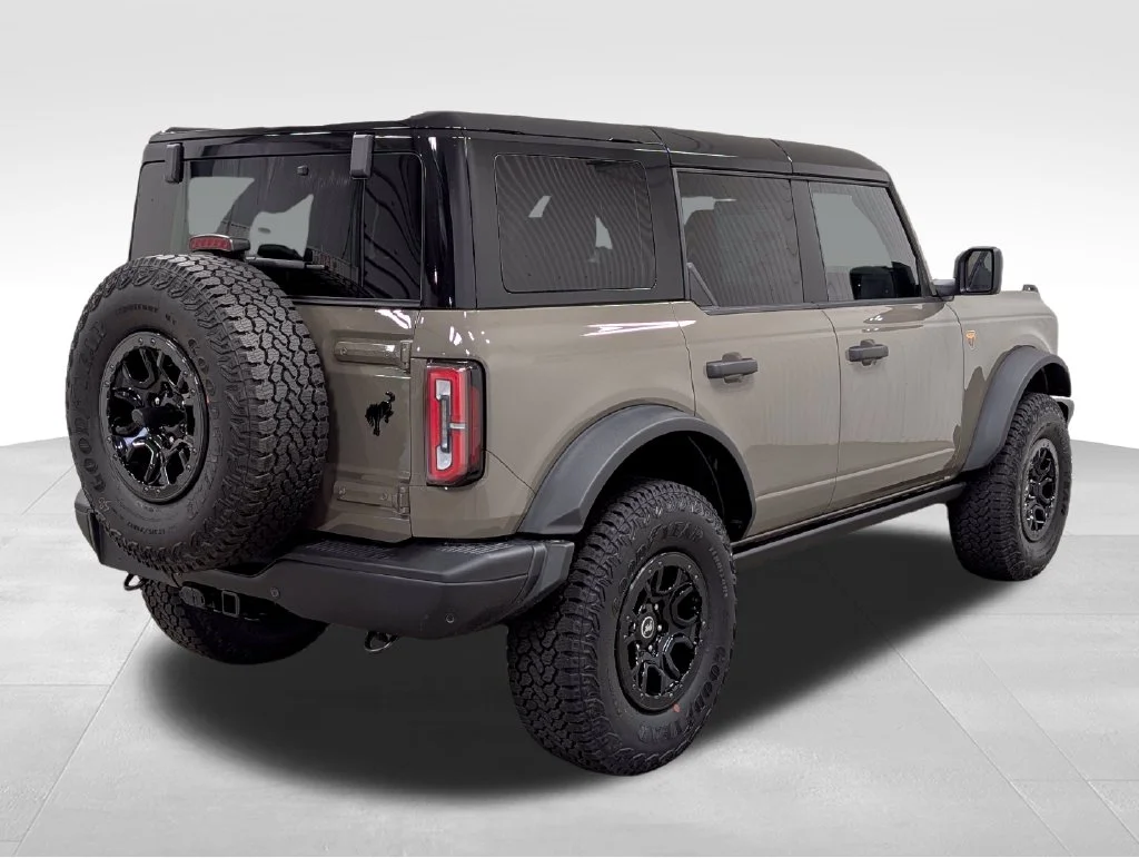 New 2026 Marsh Gray Ford Badlands® image 21