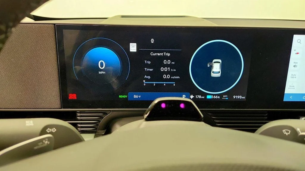 Used 2025 Cyber Gray Hyundai Limited RWD image 14
