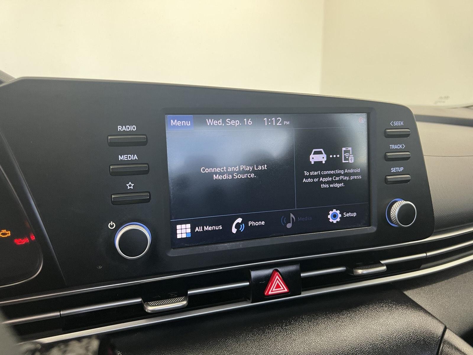 Used 2023 Quartz White Hyundai SEL image 16