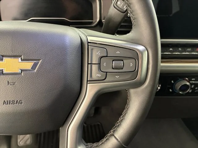 Used 2024 White Chevrolet LT image 24
