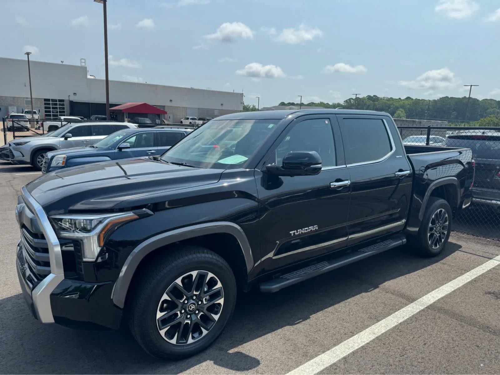 Used 2025 Toyota Tundra Limited with VIN 5TFJA5DB1SX330783 for sale in Little Rock
