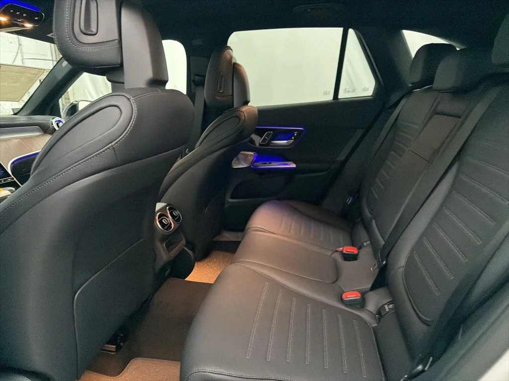 Used 2026 White Mercedes-Benz GLC 300 image 19