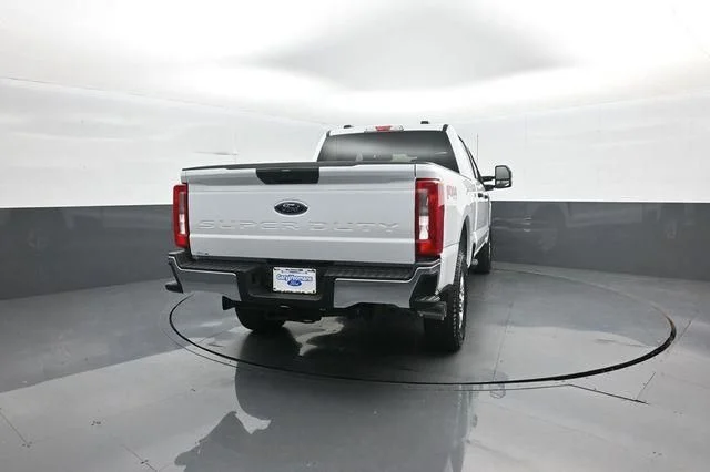 New 2026 Oxford White Ford F-250® XLT image 7