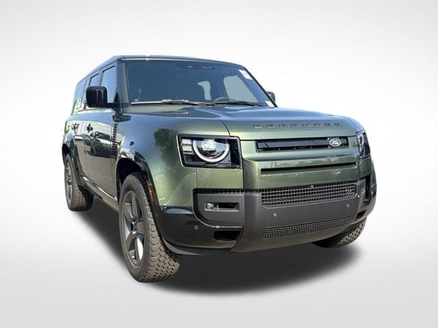 New 2026 Woolstone Green Land Rover X-Dynamic SE image 10