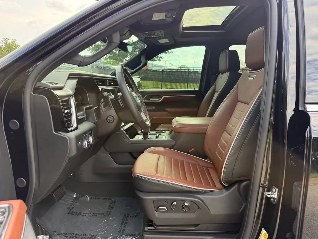 Used 2024 Onyx Black GMC Denali Ultimate image 25