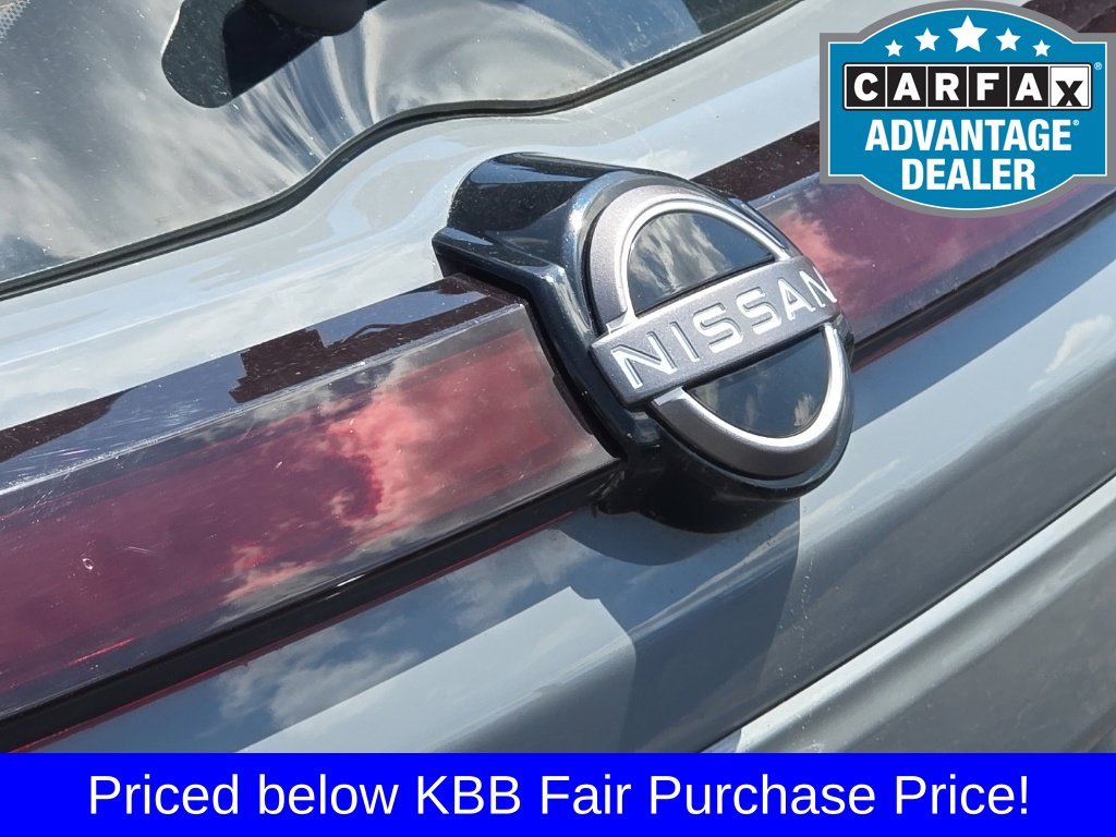 Used 2024 Gray Nissan SR image 13