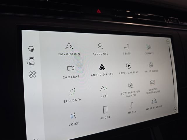 New 2026 Borasco Grey Land Rover SE image 16