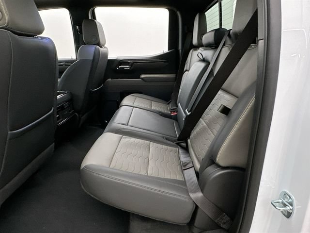2023 Chevrolet Silverado 1500 ZR2 - Photo 11