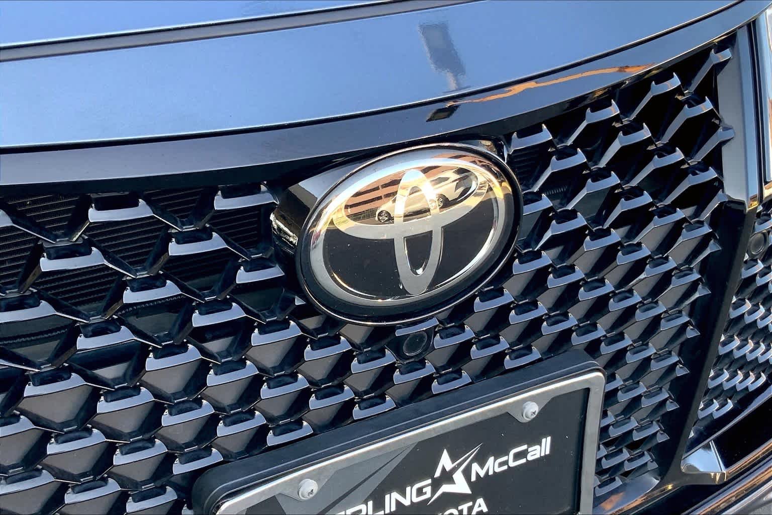 Used 2019  Toyota XSE image 29