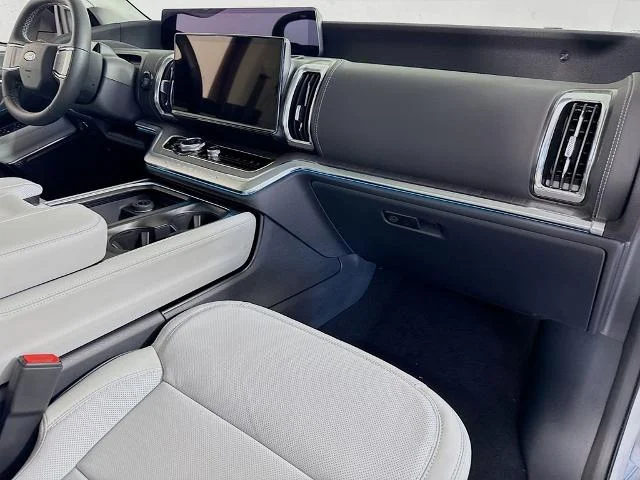 New 2026 Star White Metallic Tri-Coat Ford MAX Platinum® image 67