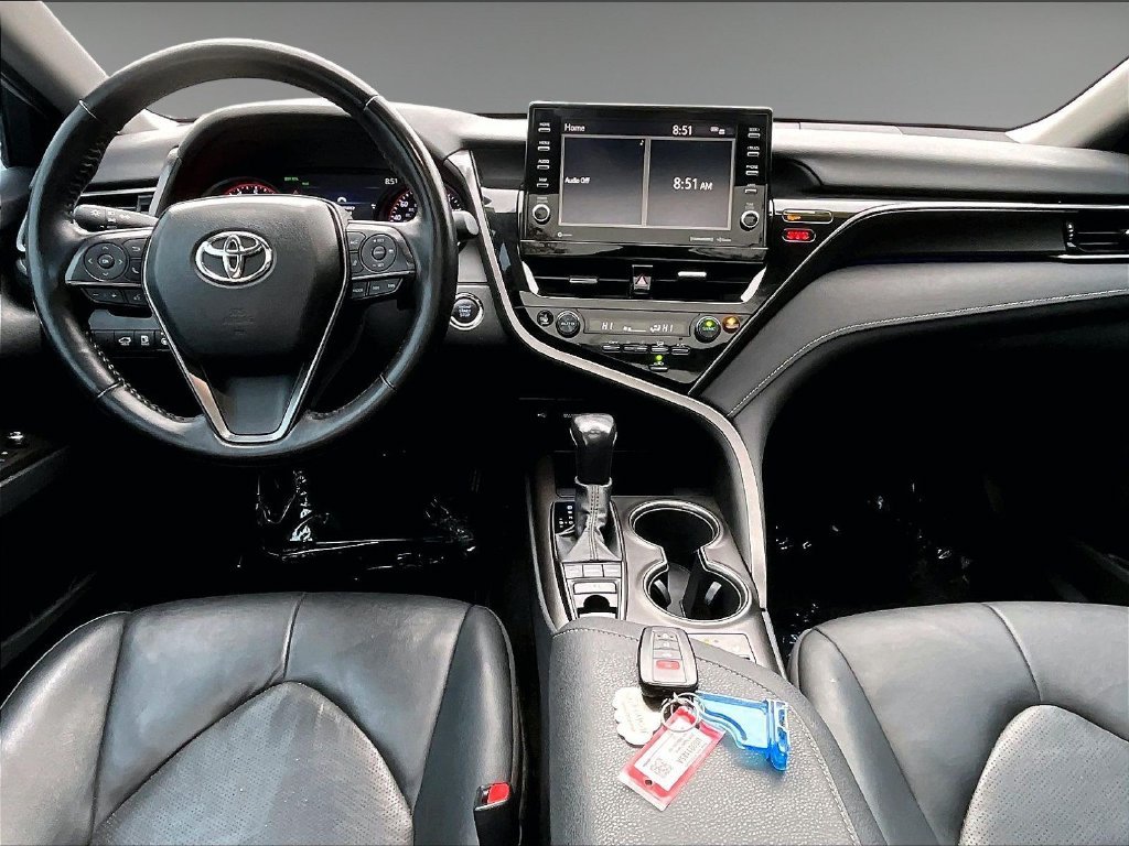 Used 2022 Ice Toyota XSE image 21