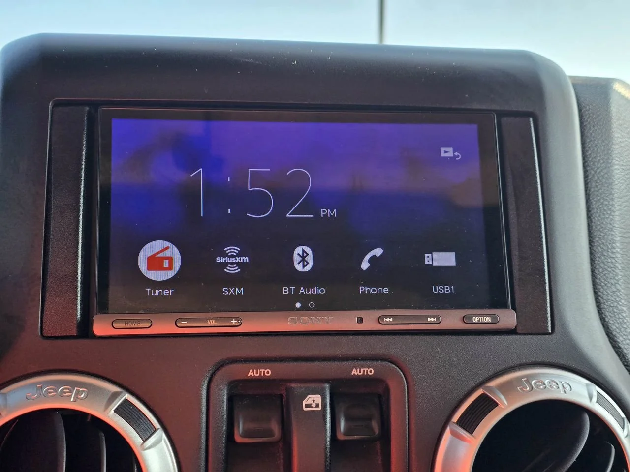 Used 2016 Black Jeep Sahara image 14