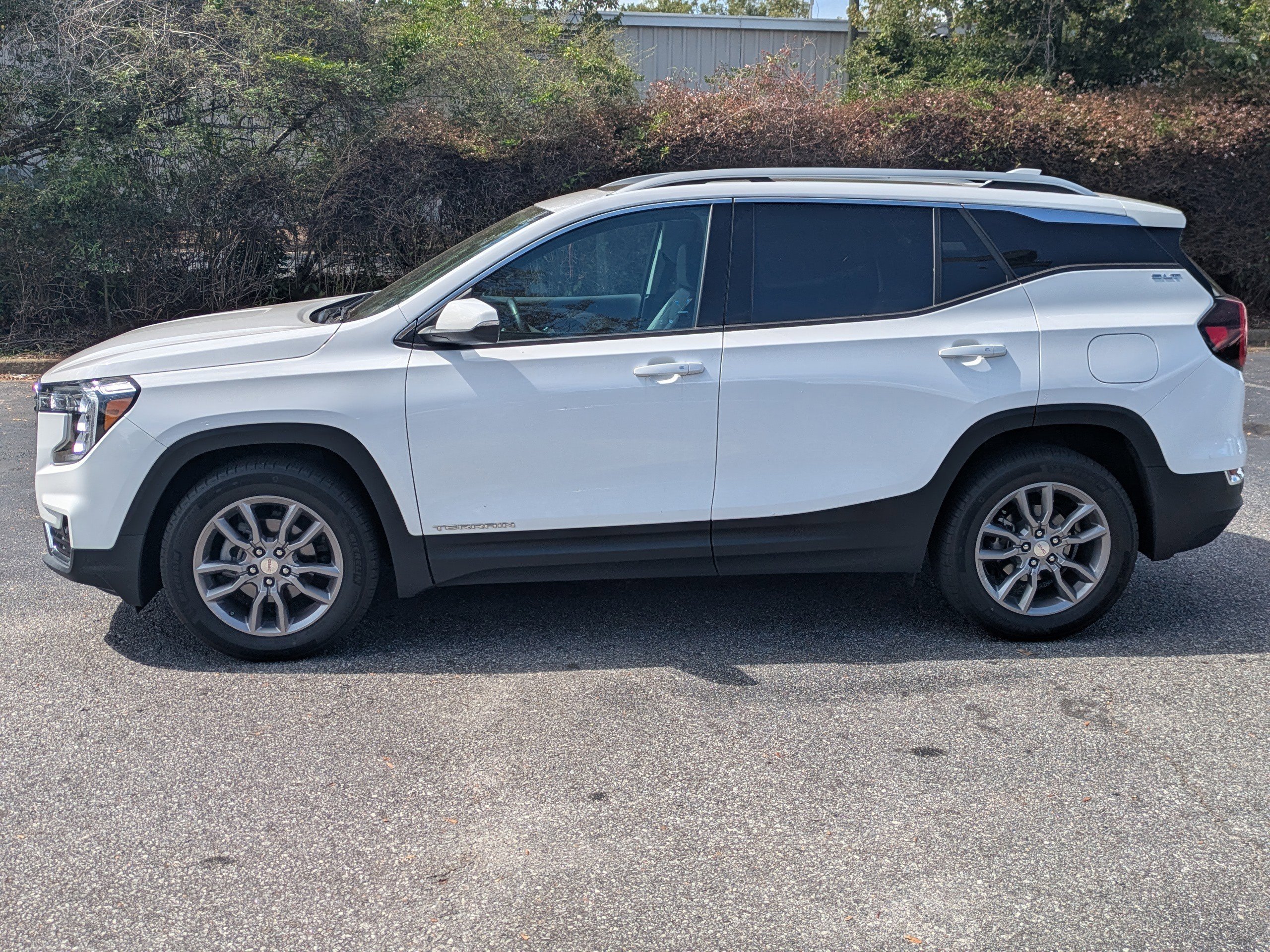 2022 GMC Terrain SLT - Photo 7