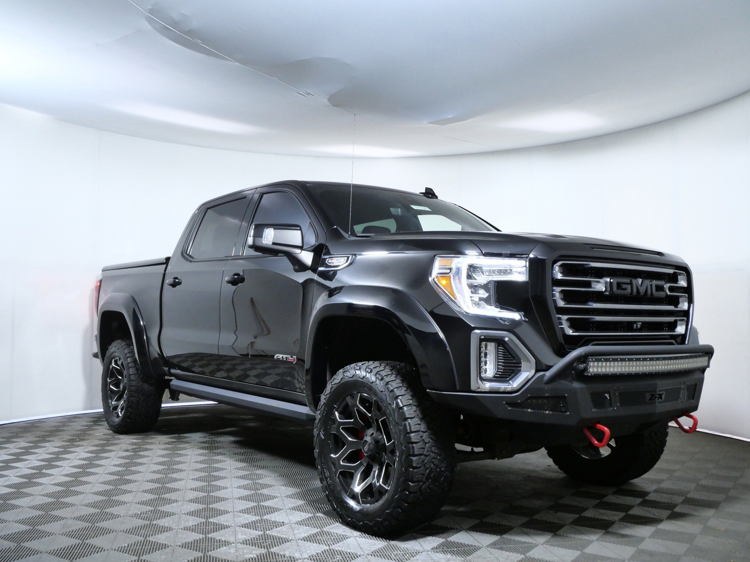 2020 GMC Sierra 4WD Crew Cab Short Box AT4's photo