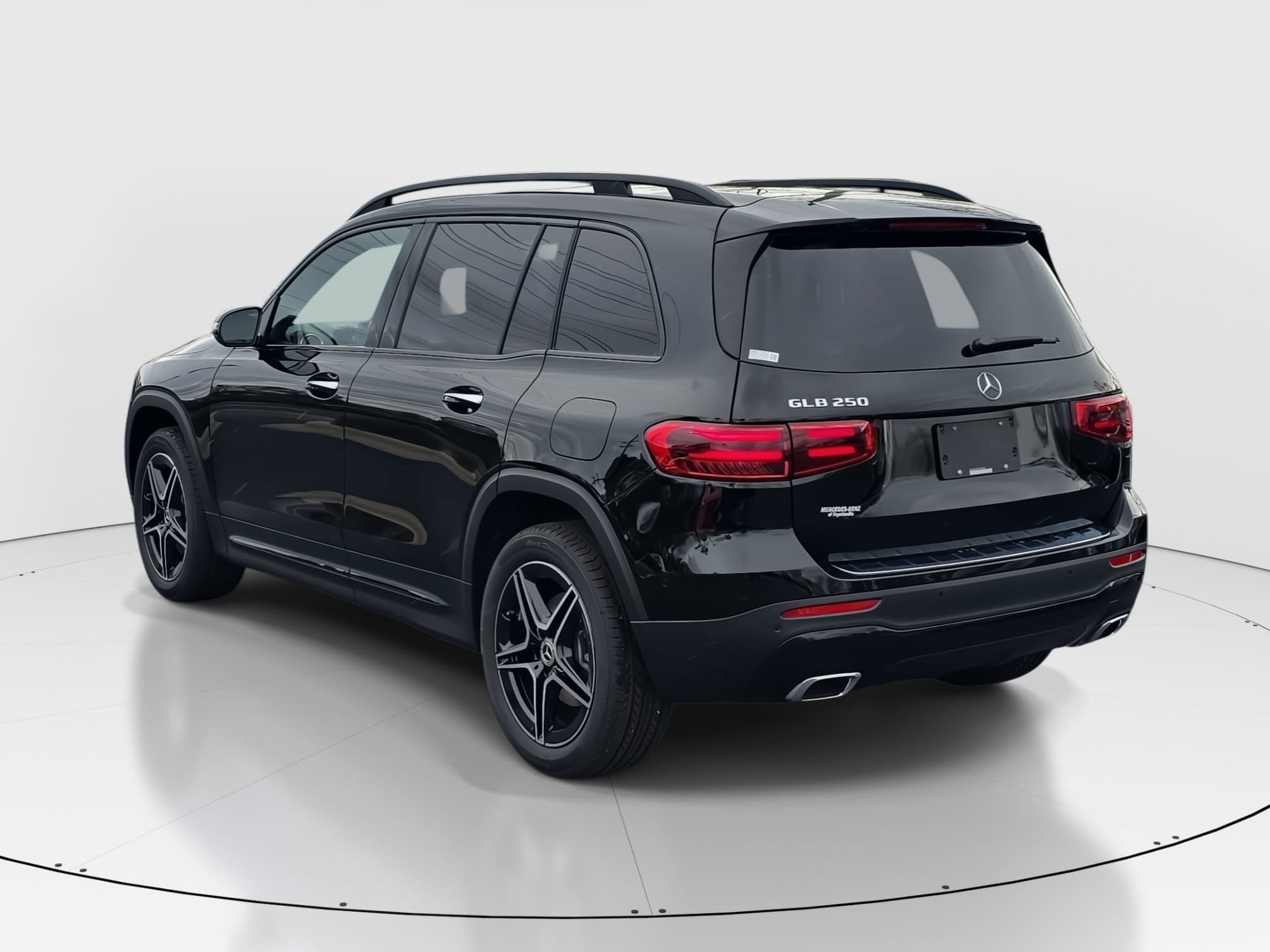 New 2026 Night Black Mercedes-Benz GLB250 image 7