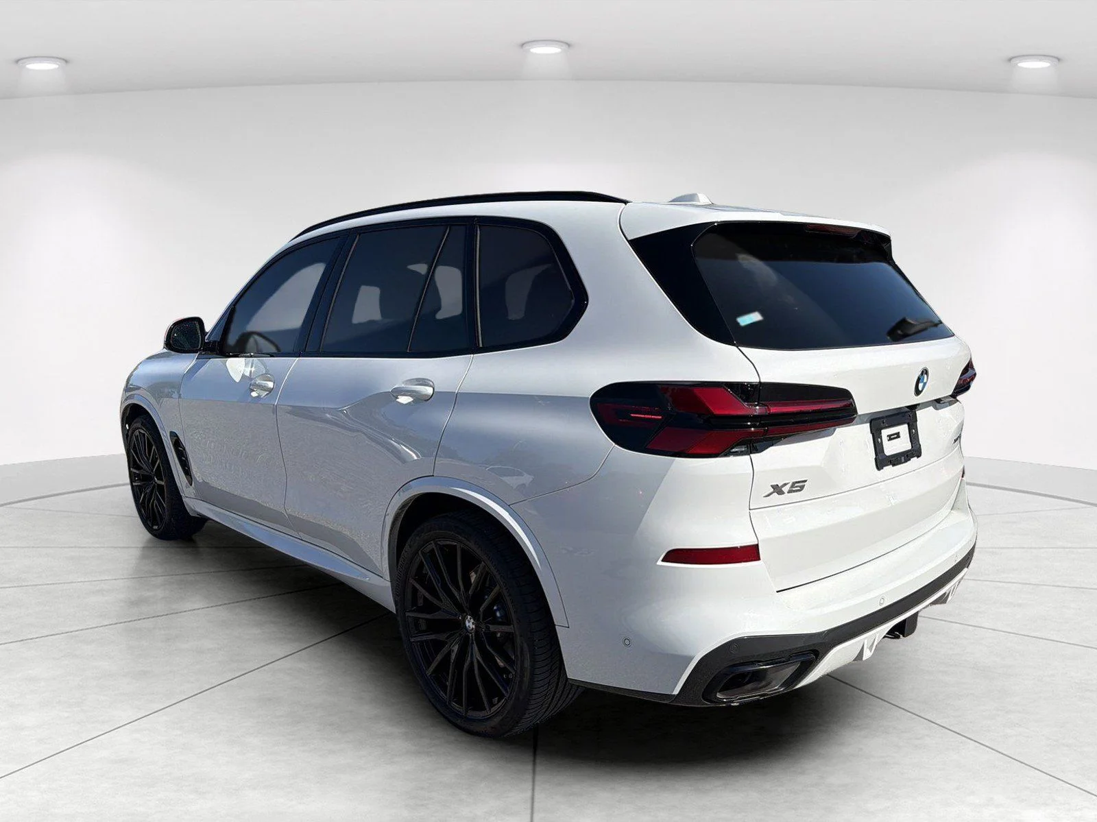 Certified Used 2024 Alpine White BMW xDrive40i image 6