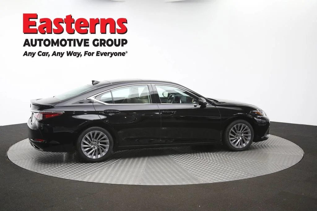 Used 2020 Black Lexus 350 Luxury image 47