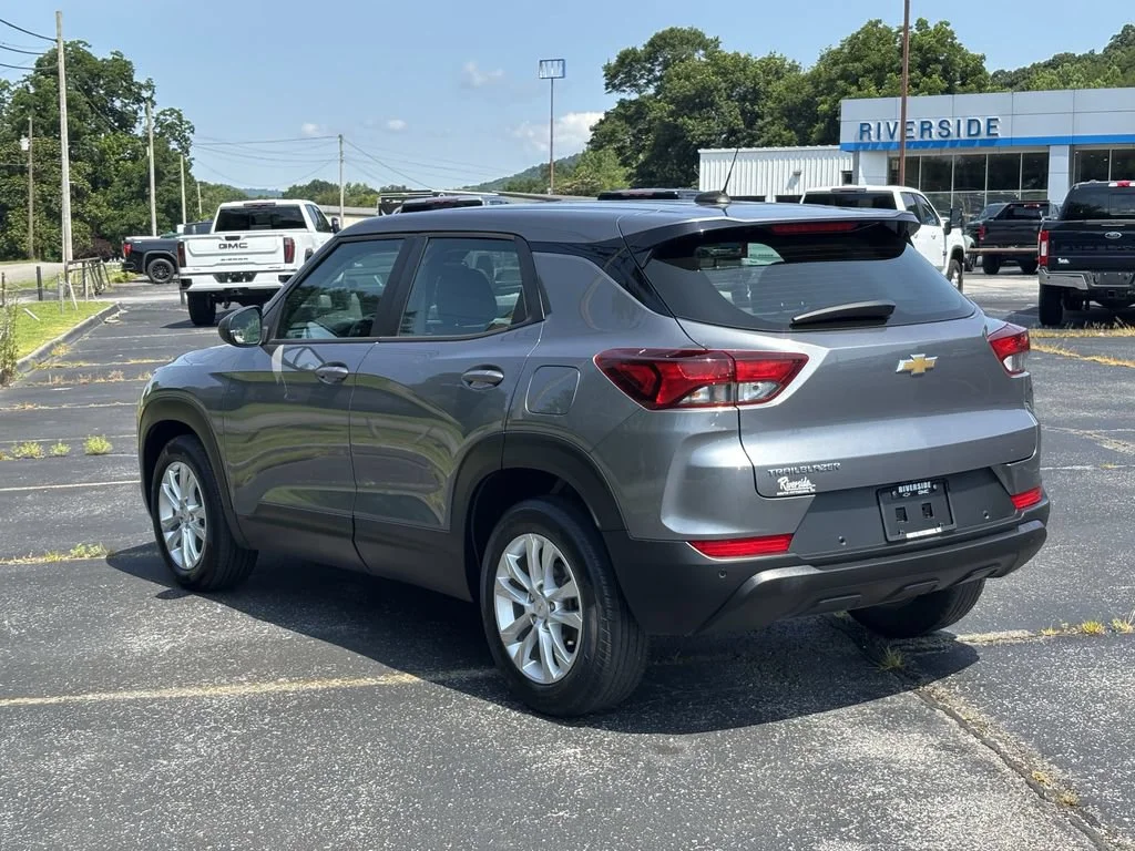 Used 2021 SATIN STEEL METALLIC Chevrolet LS image 7