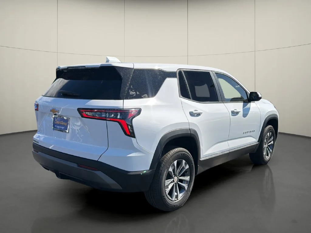 New 2027 Summit White Chevrolet LT image 7
