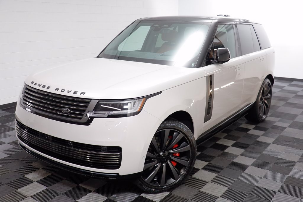New 2026 Borasco Grey LAND ROVER SV Signature Suite image 2