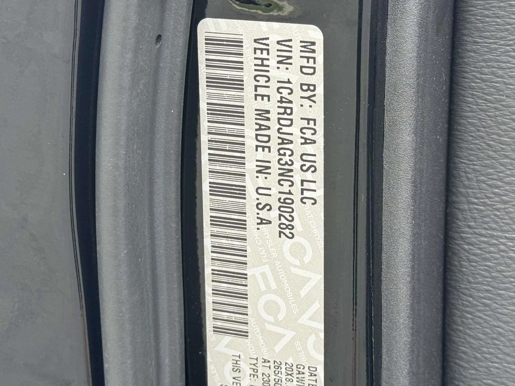 Used 2022 Black Dodge SXT image 30