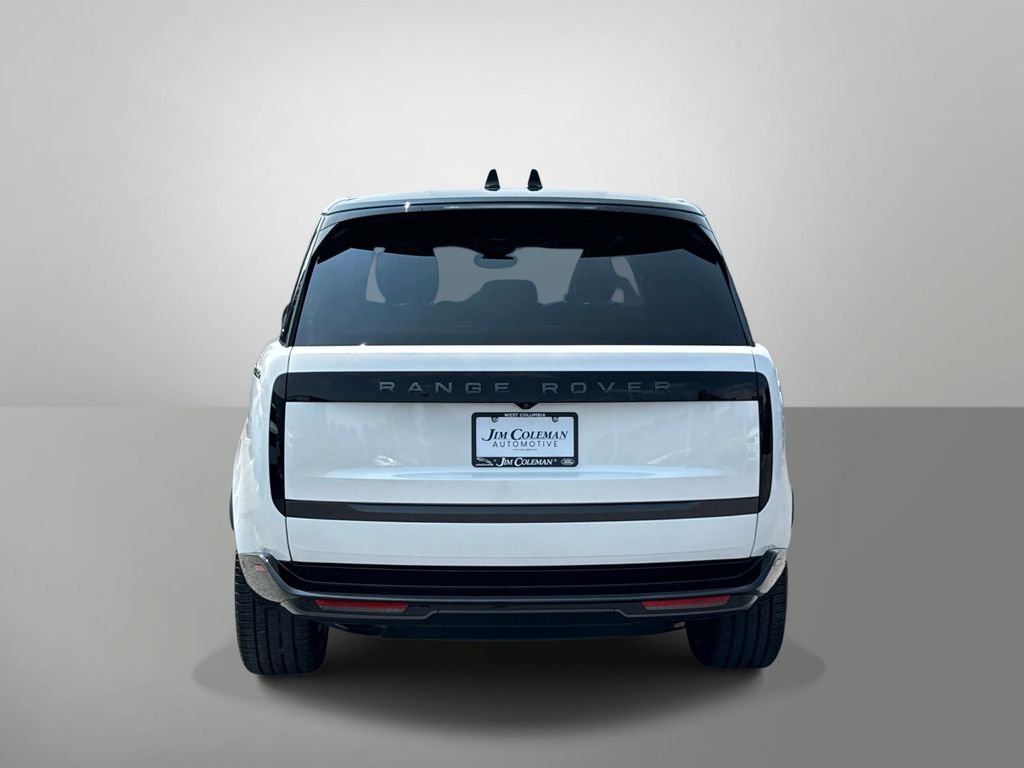 Used 2024 White Land Rover SE image 27