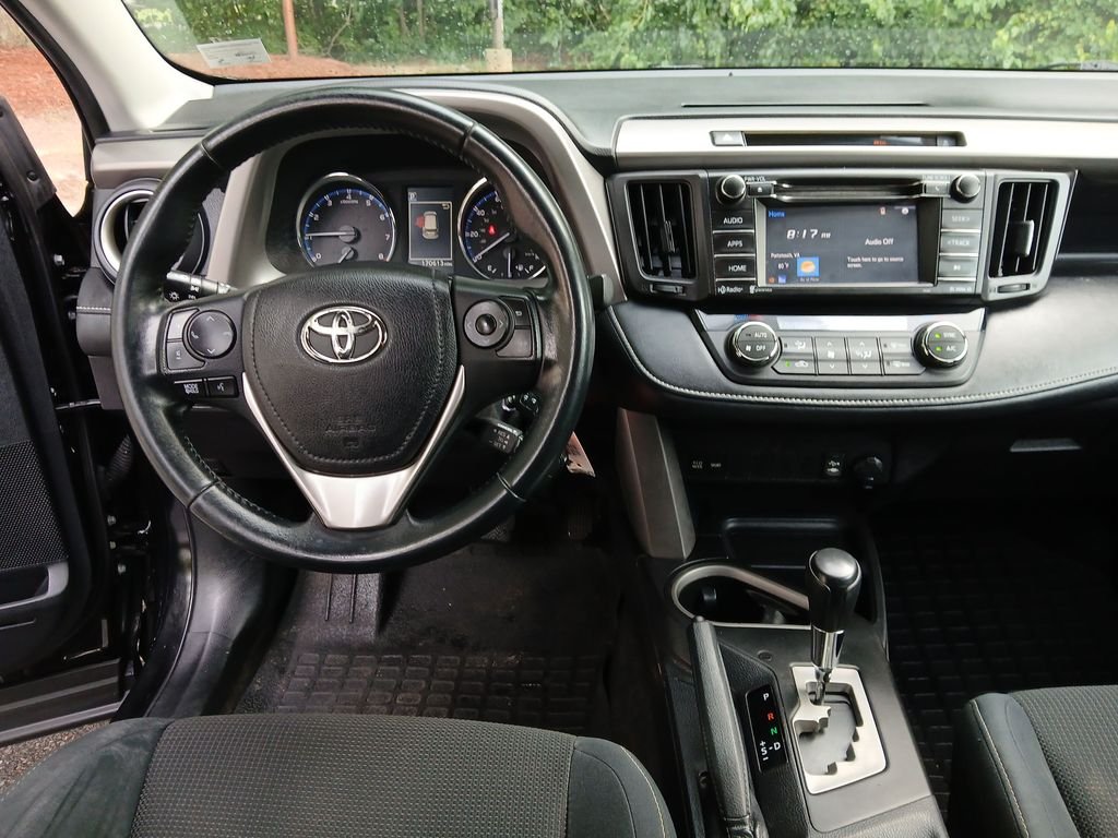 Used 2016 Black Toyota XLE image 31