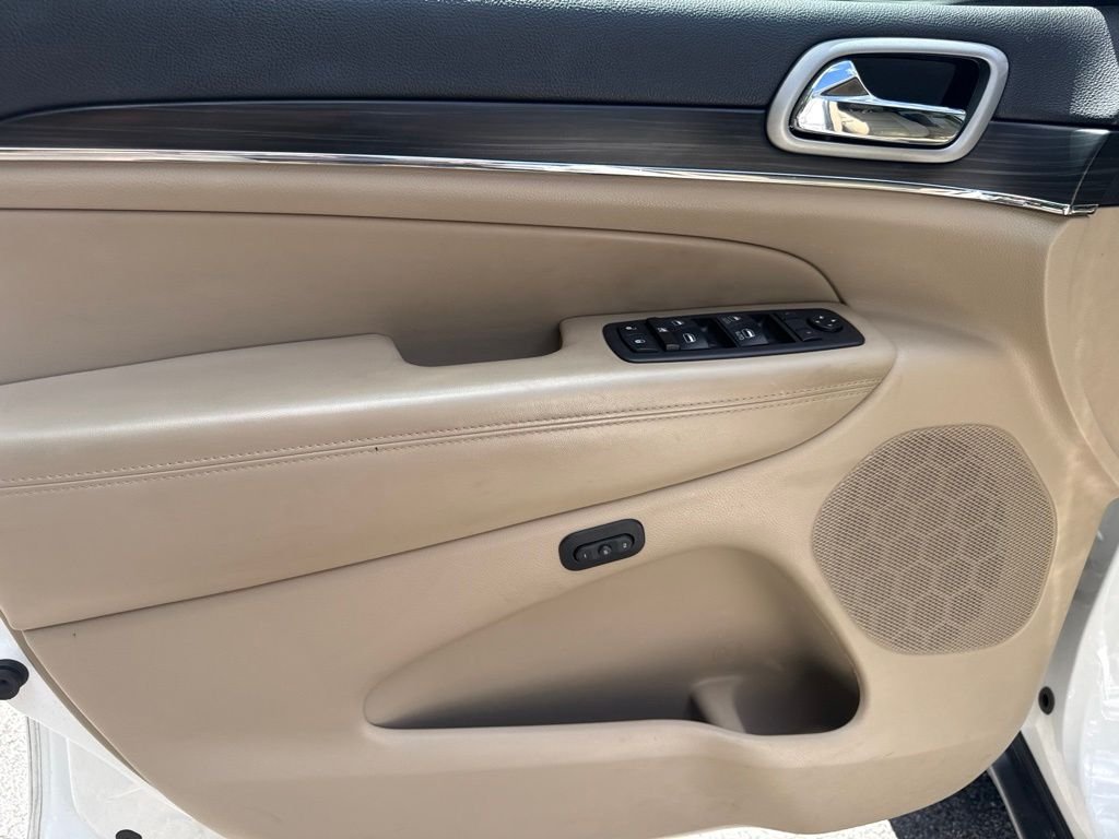 Used 2020 White Jeep Limited image 20