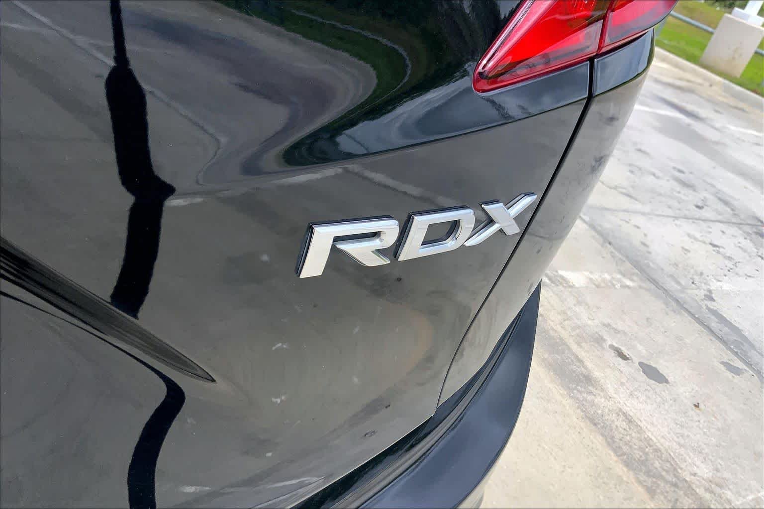 Used 2019 Majestic Black Pearl Acura  image 9