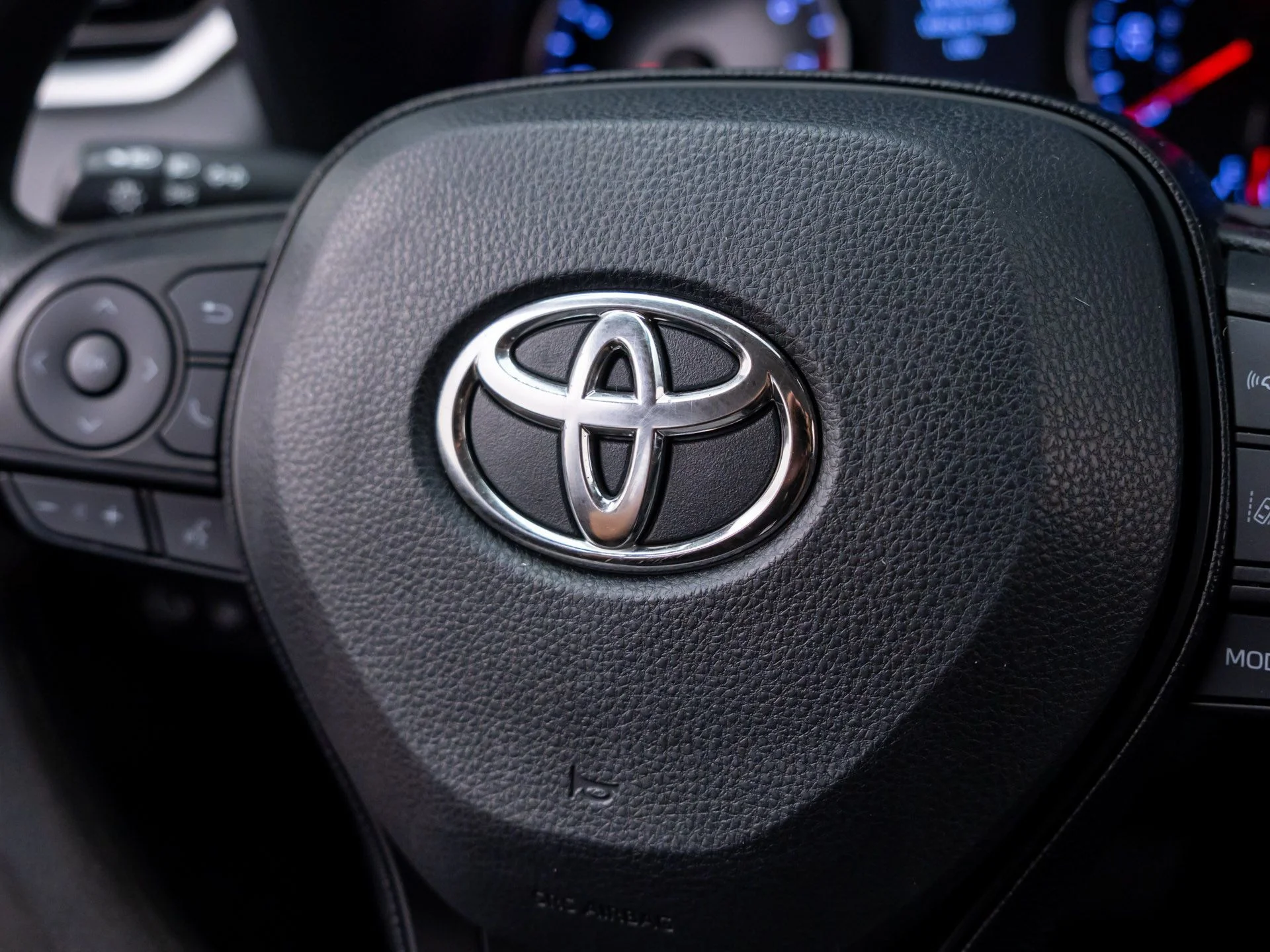 Used 2021 Gray Toyota LE image 21