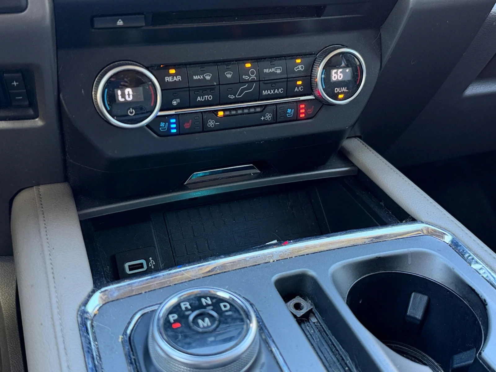 Used 2018 Ruby Red Metallic Tinted Clearcoat Ford XLT image 18