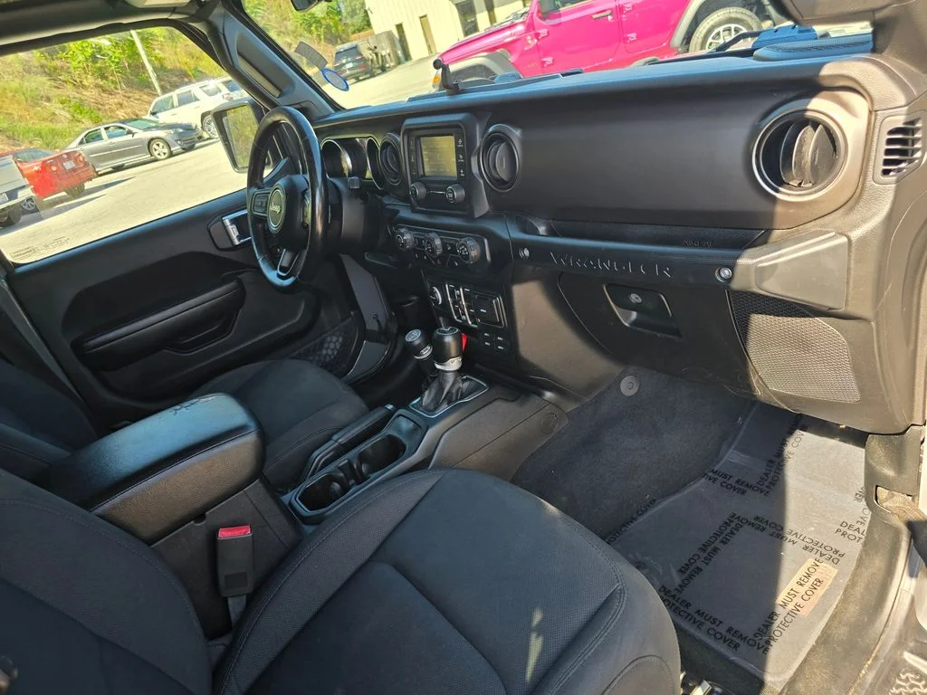 Used 2018 Gray Jeep Unlimited Sport S image 28