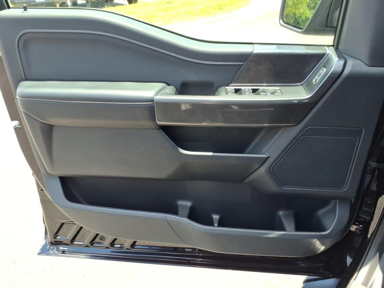 Used 2022 Agate Black Metallic Ford XLT image 29