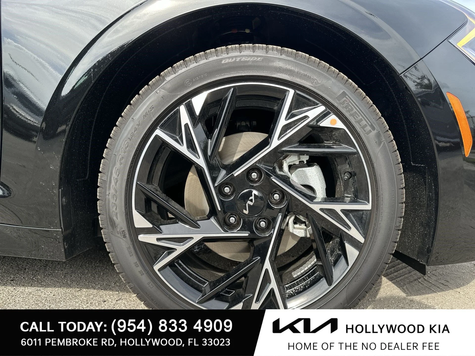 New 2026 Aurora Black Pearl Kia GT-Line FWD image 11
