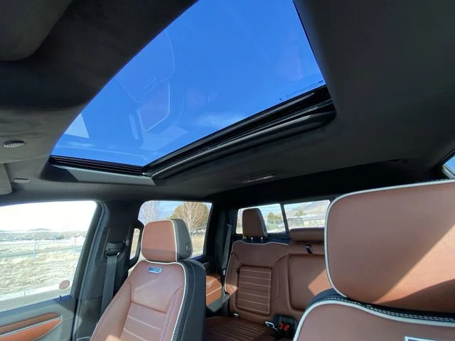 New 2026 Glacier White Tricoat GMC Denali Ultimate image 22