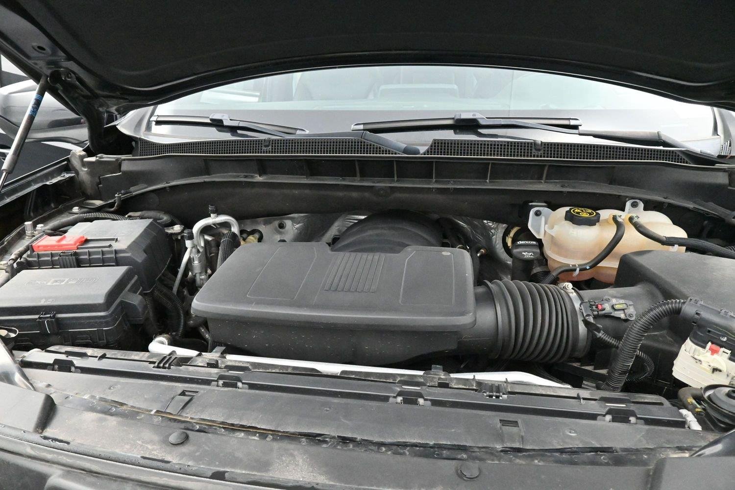 Used 2021 Black Chevrolet Z71 image 36