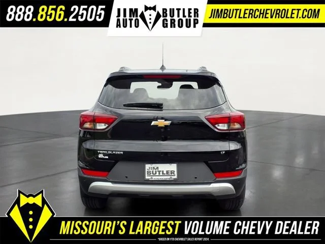 New 2026 Mosaic Black Metallic Chevrolet LT image 19