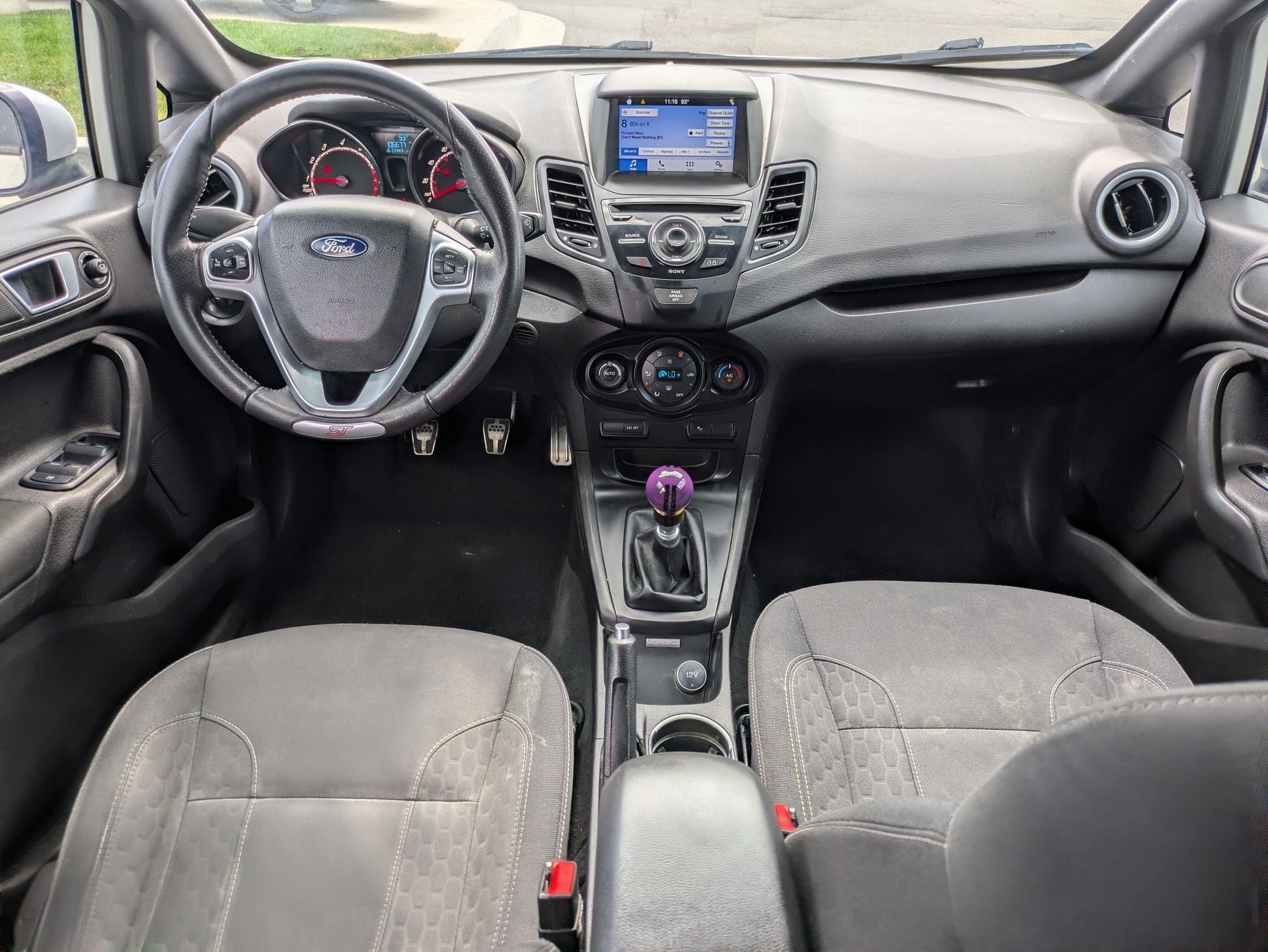 Used 2019 White Platinum Clearcoat Metallic Ford ST image 26