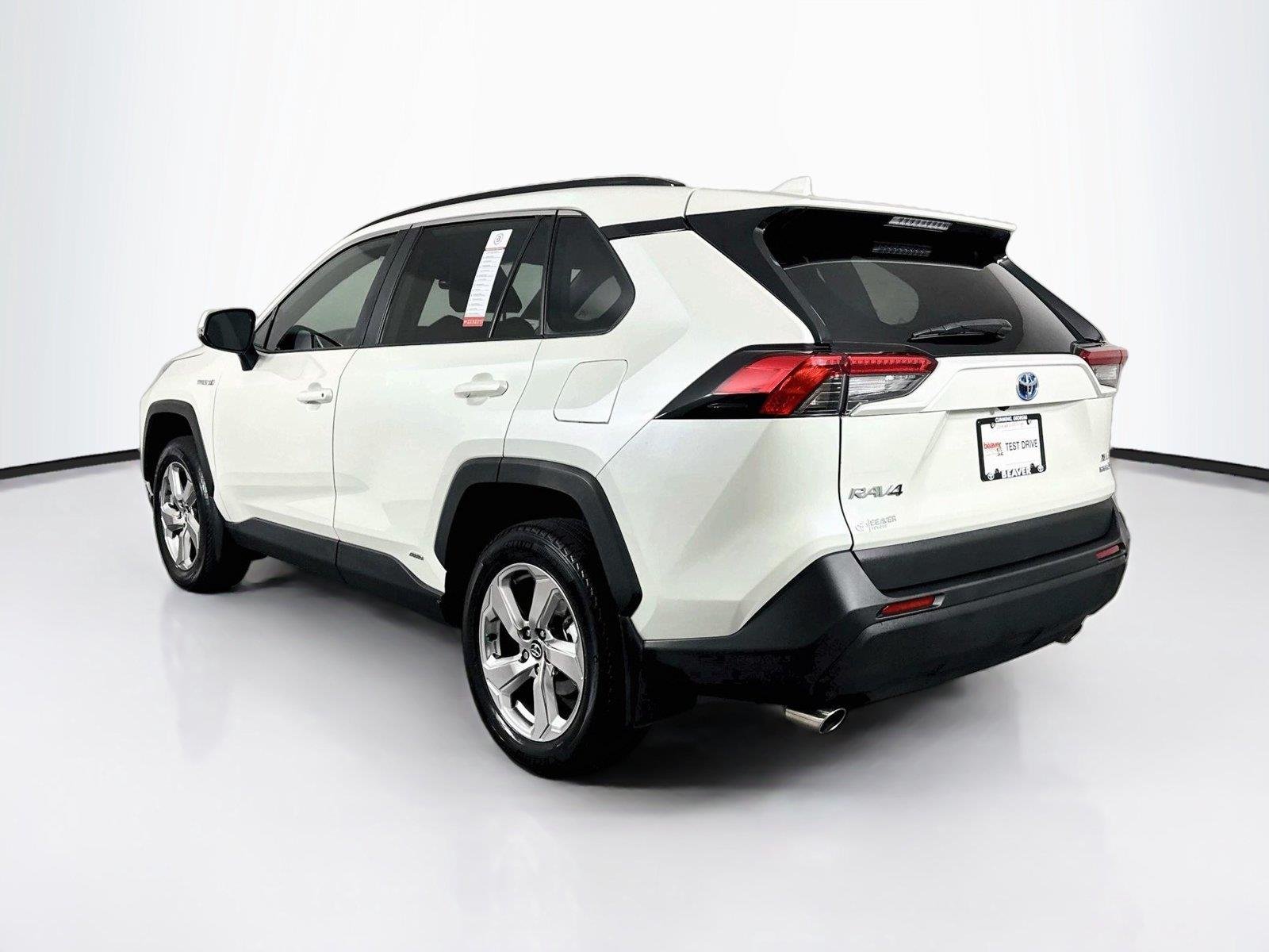 Used 2021 Blizzard Pearl Toyota XLE Premium image 12