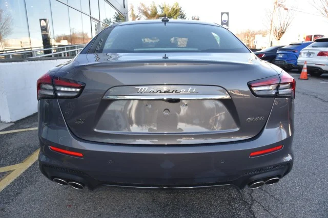 New 2024 Grigio Maratea Metallic Maserati Modena Ultima Q4 image 13