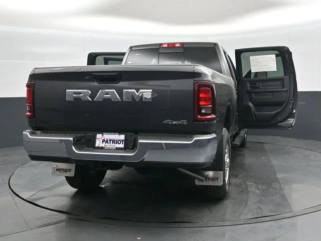New 2026 Granite Crystal Metallic Clear-Coat Exterior Paint RAM Tradesman image 48