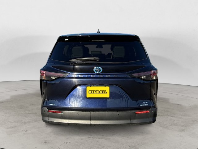 Used 2023  Toyota XLE image 6