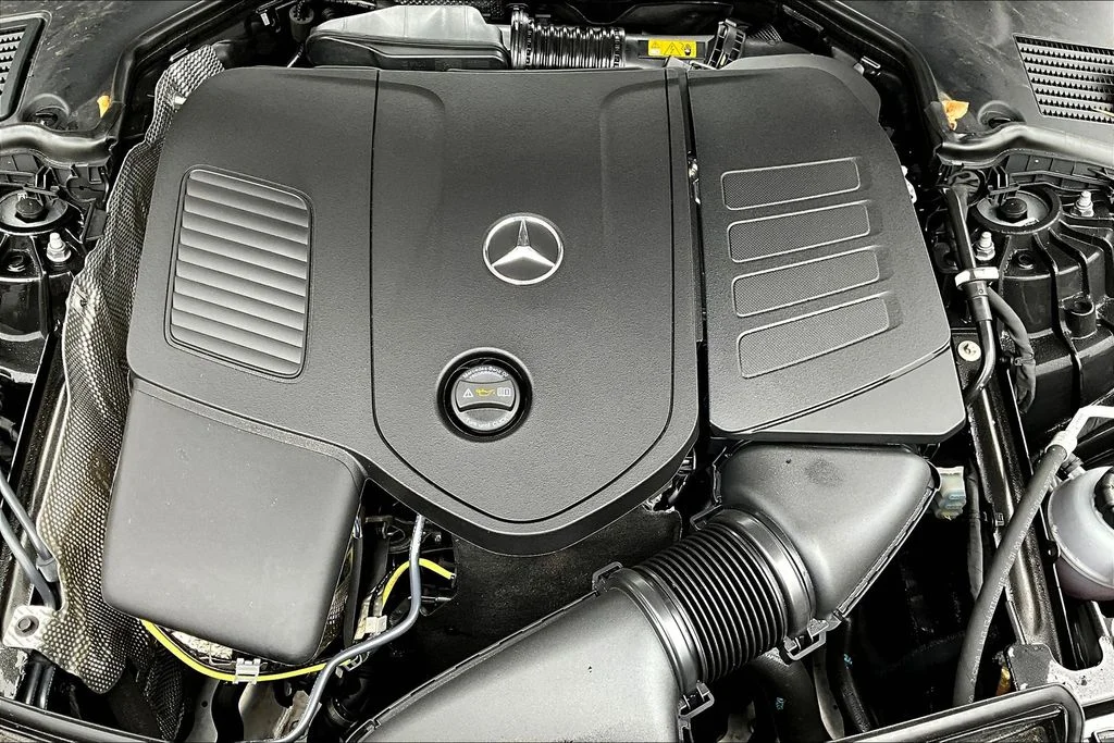 2025 Mercedes-Benz C-Class Sedan C 300 - Photo 34